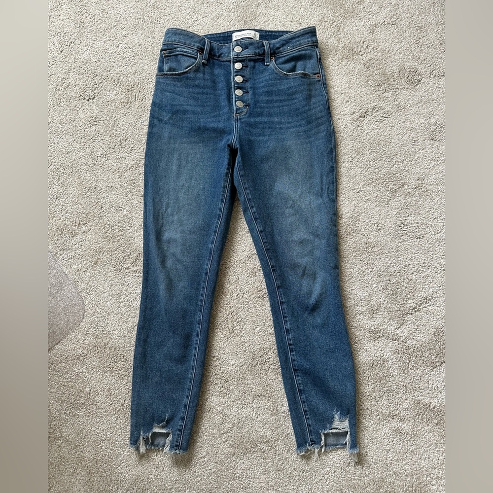 Abercrombie cut off Jeans